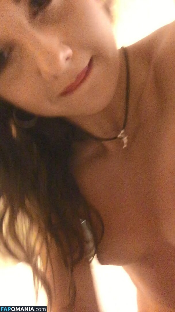 Zizi Strallen Desnudo Foto filtrada #171
