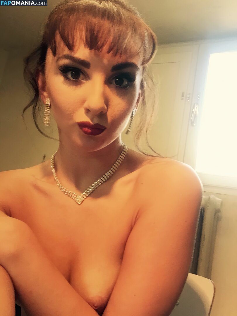 Zizi Strallen Desnudo Foto filtrada #177