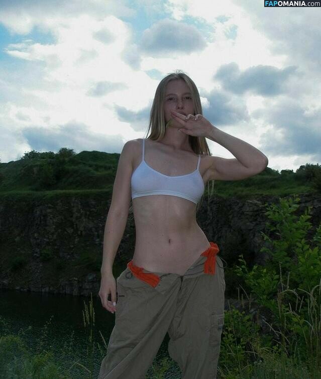 Alena Barhalenko / iam.alenyshka Desnudo OnlyFans  Foto filtrada #10