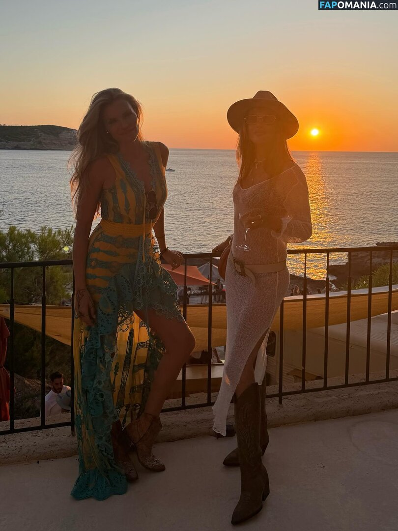Alessandra / Alessandra Ambrosio / aleambrosio / alelovesanja / alessandraambrosio / https: Desnudo OnlyFans  Foto filtrada #1526