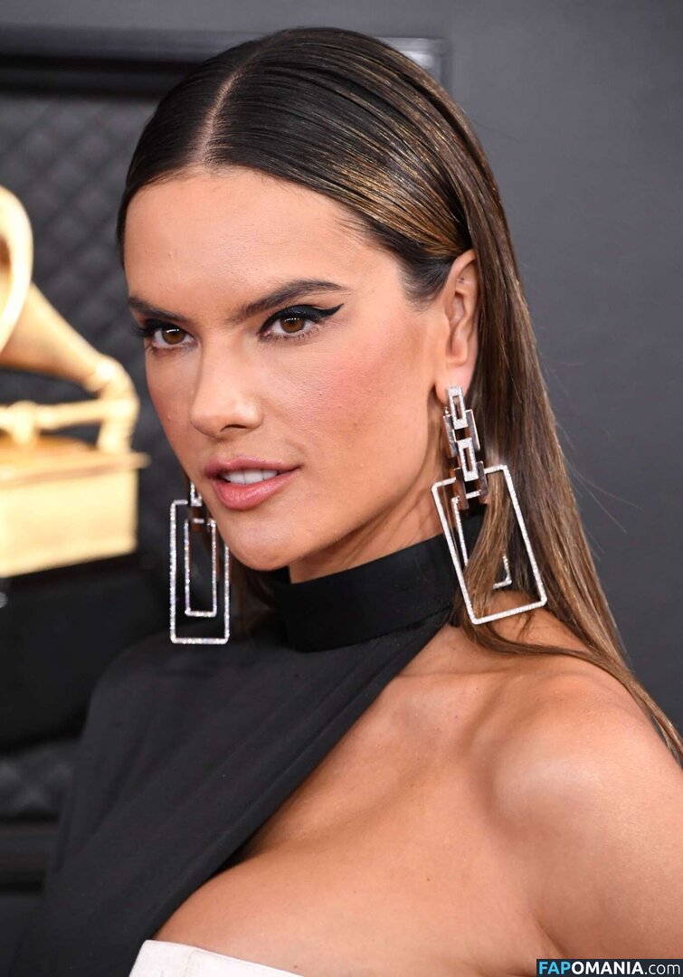 Alessandra / Alessandra Ambrosio / aleambrosio / alelovesanja / alessandraambrosio / https: Desnudo OnlyFans  Foto filtrada #1598
