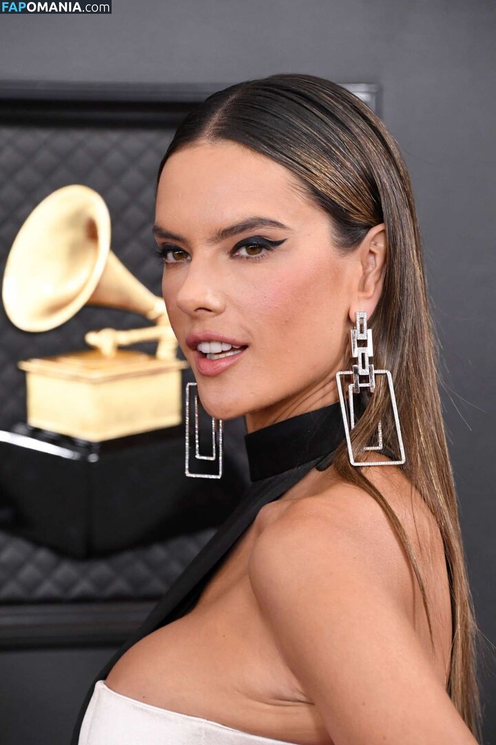 Alessandra / Alessandra Ambrosio / aleambrosio / alelovesanja / alessandraambrosio / https: Desnudo OnlyFans  Foto filtrada #1599