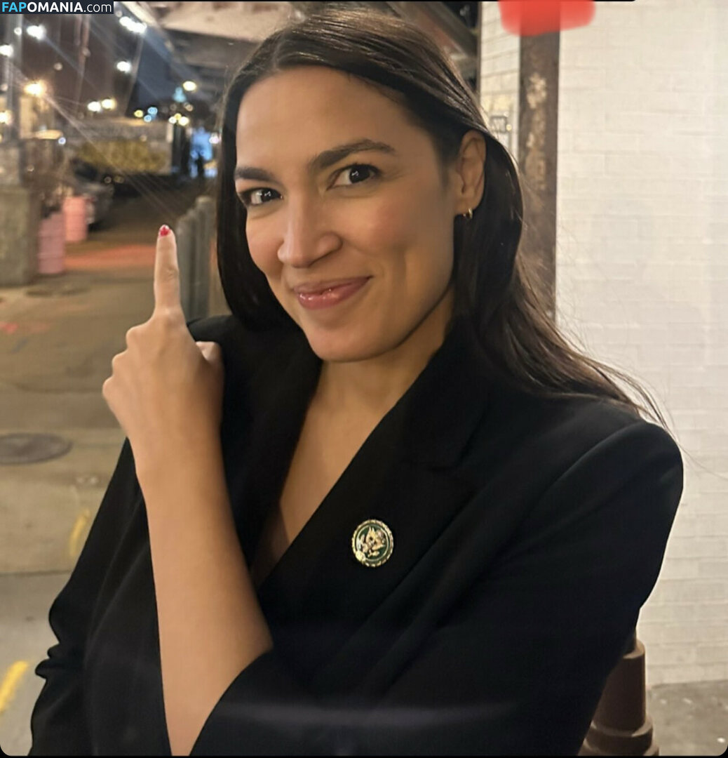 AOC / Alexandria Ocasio-Cortez Desnudo OnlyFans  Foto filtrada #55
