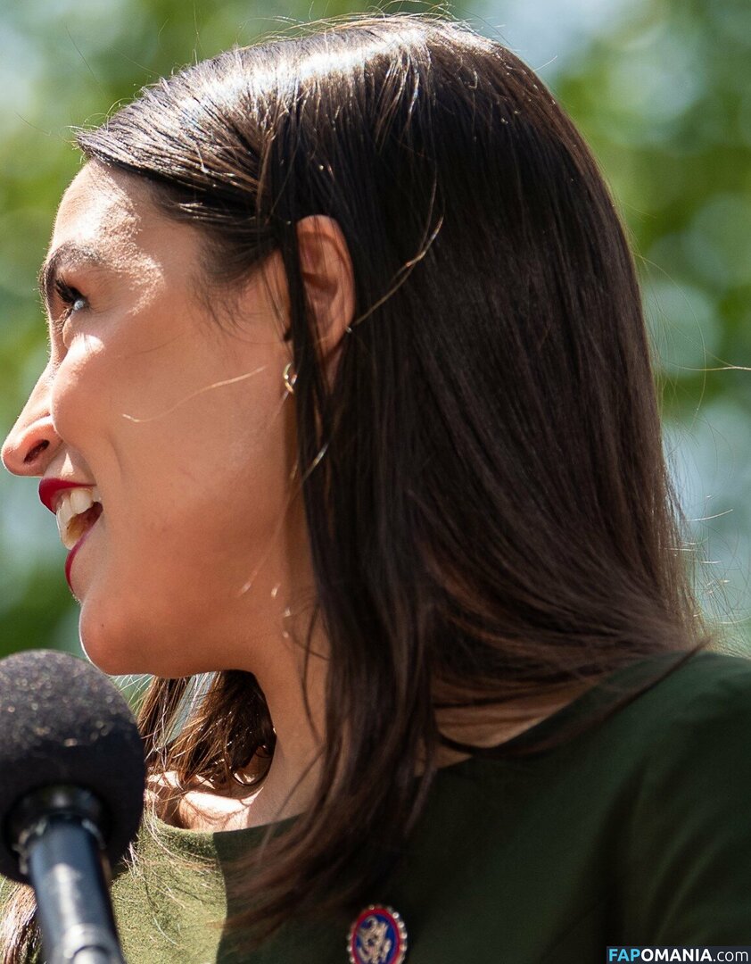 AOC / Alexandria Ocasio-Cortez Desnudo OnlyFans  Foto filtrada #131