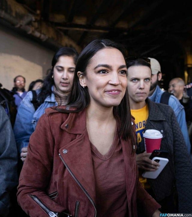 AOC / Alexandria Ocasio-Cortez Desnudo OnlyFans  Foto filtrada #158
