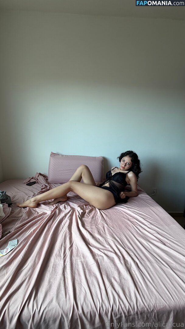 Alicatcua / Alicatcua_ Desnudo OnlyFans  Foto filtrada #8