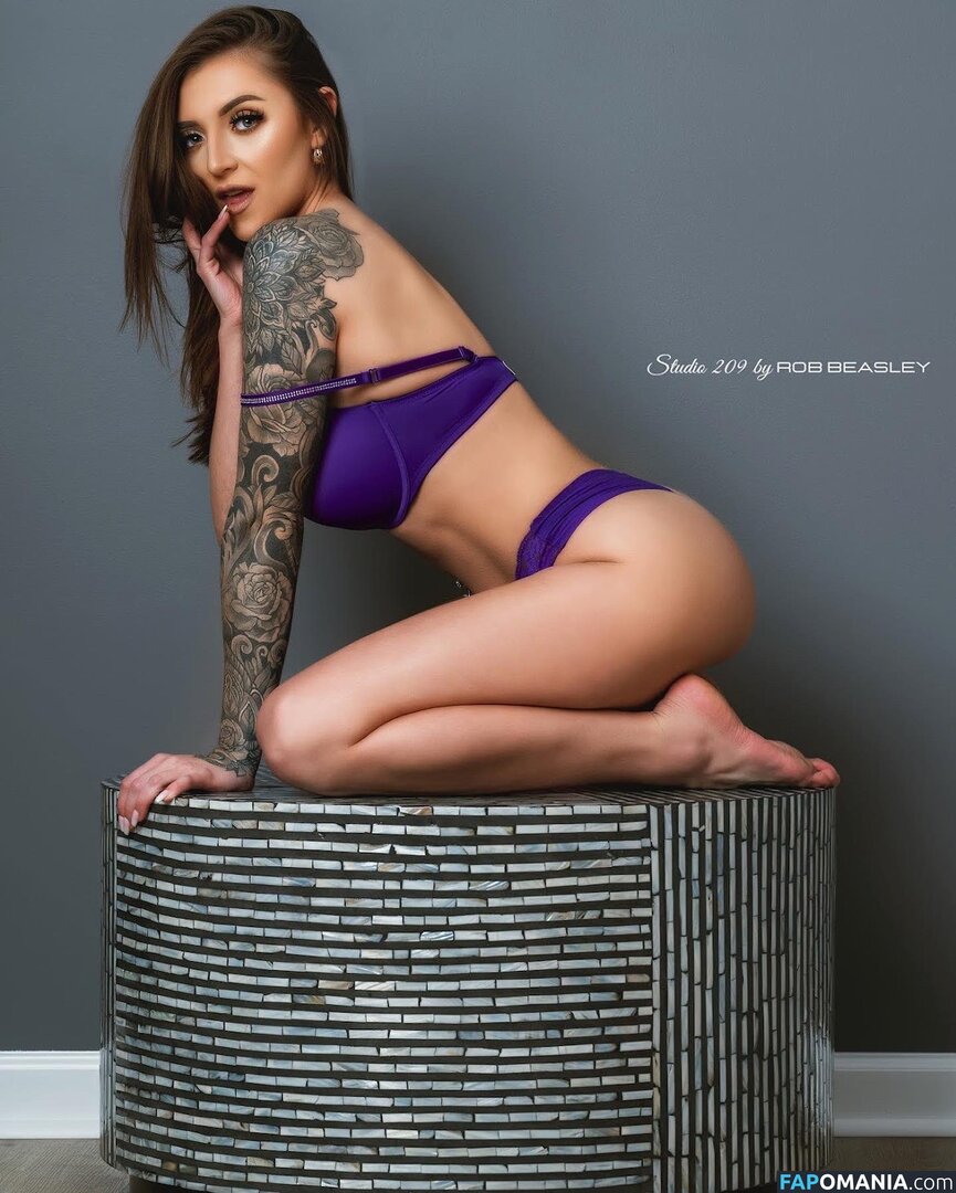 Amaya Anne / Emma Rourke / _amayaanne / amayaannee / inkkedbabe Desnudo OnlyFans  Foto filtrada #1