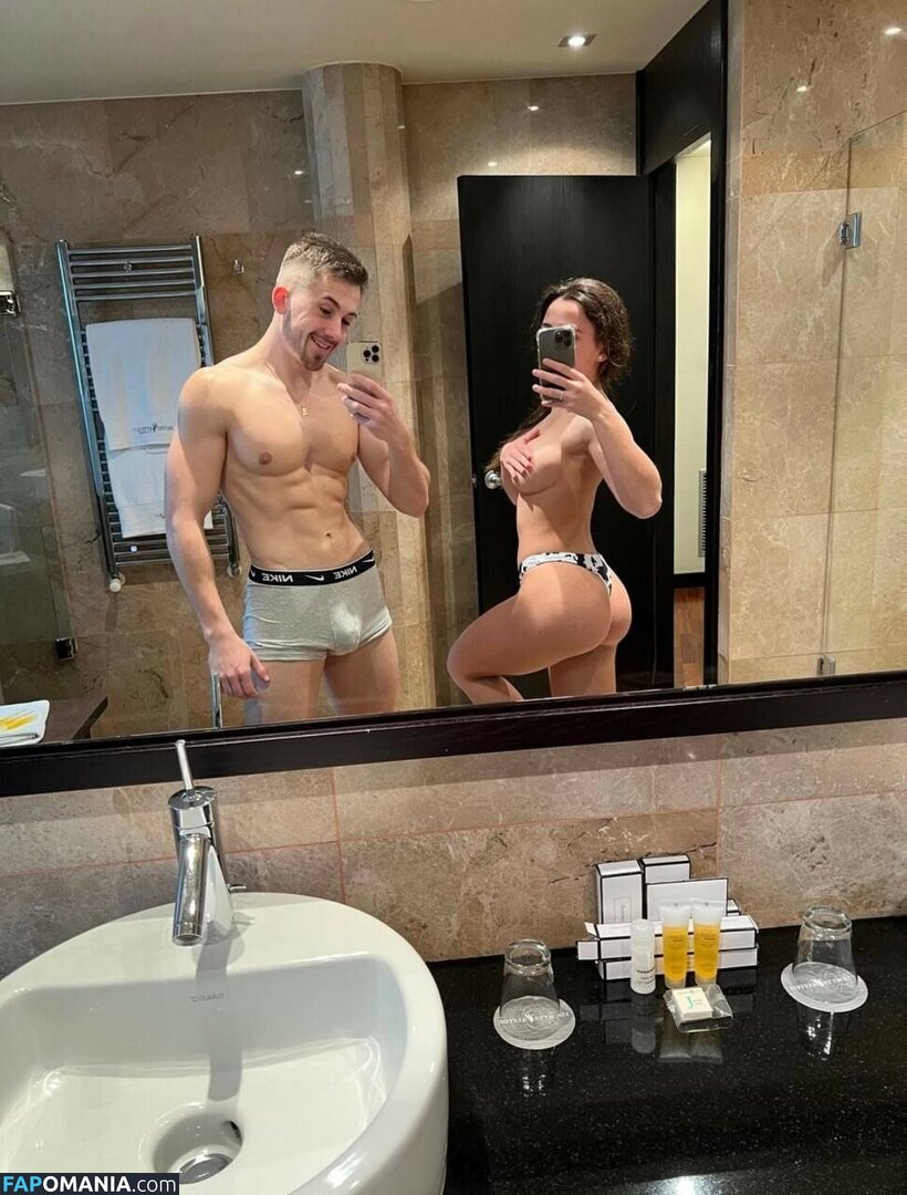 Andrea Rojo RedMil / andreaarojo_ / redmil Desnudo OnlyFans  Foto filtrada #10