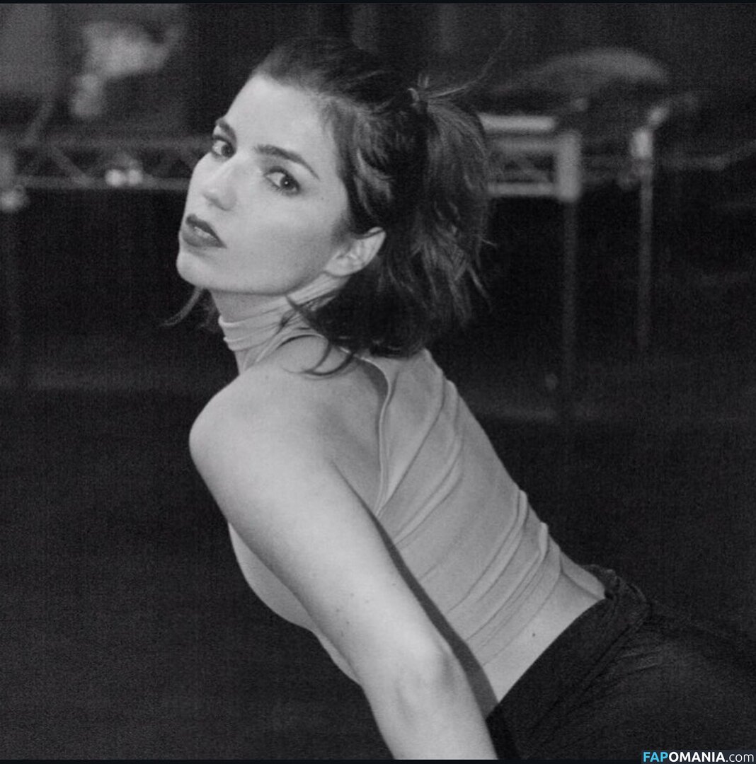 Angela Trimbur / angelatrimbur / angelatrimburdance Desnudo OnlyFans  Foto filtrada #16