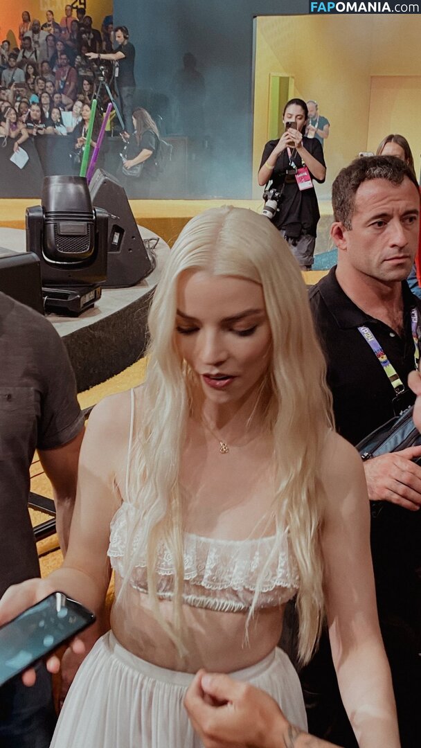 Anya Taylor-Joy / anyataylorjoy / taylorjoyvip Desnudo OnlyFans  Foto filtrada #2069