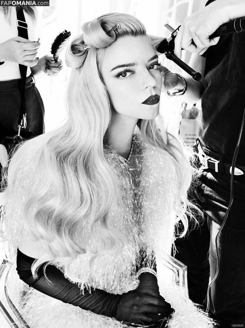 Anya Taylor-Joy / anyataylorjoy / taylorjoyvip Desnudo OnlyFans  Foto filtrada #2130