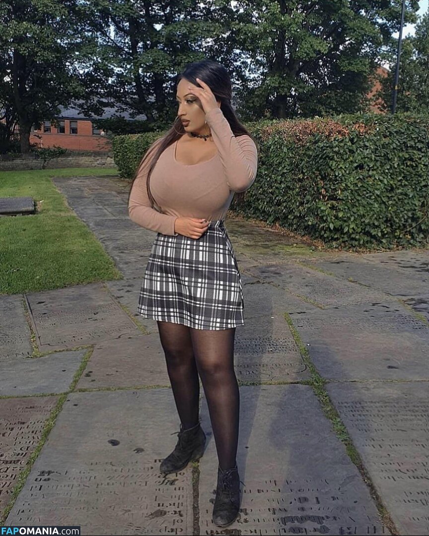 aqsaghafoorx Desnudo OnlyFans  Foto filtrada #3
