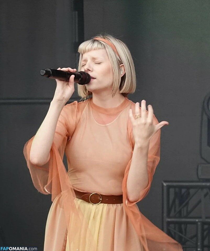 Aurora Aksnes / auroramusic / singer Desnudo OnlyFans  Foto filtrada #1