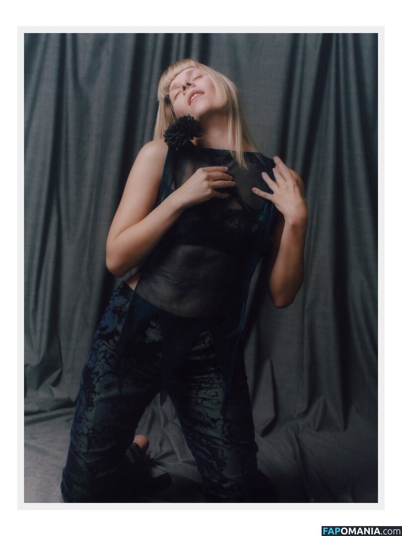 Aurora Aksnes / auroramusic / singer Desnudo OnlyFans  Foto filtrada #260