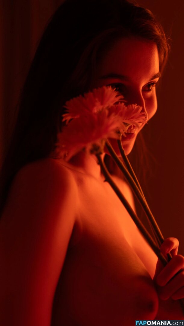 Avrelia Amaris Desnudo OnlyFans  Foto filtrada #8