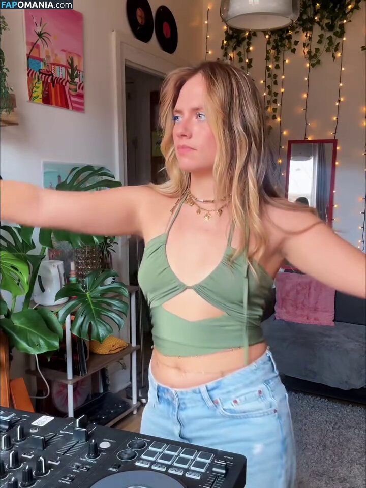 Axelle Maga / axelle.maga Desnudo OnlyFans  Foto filtrada #1