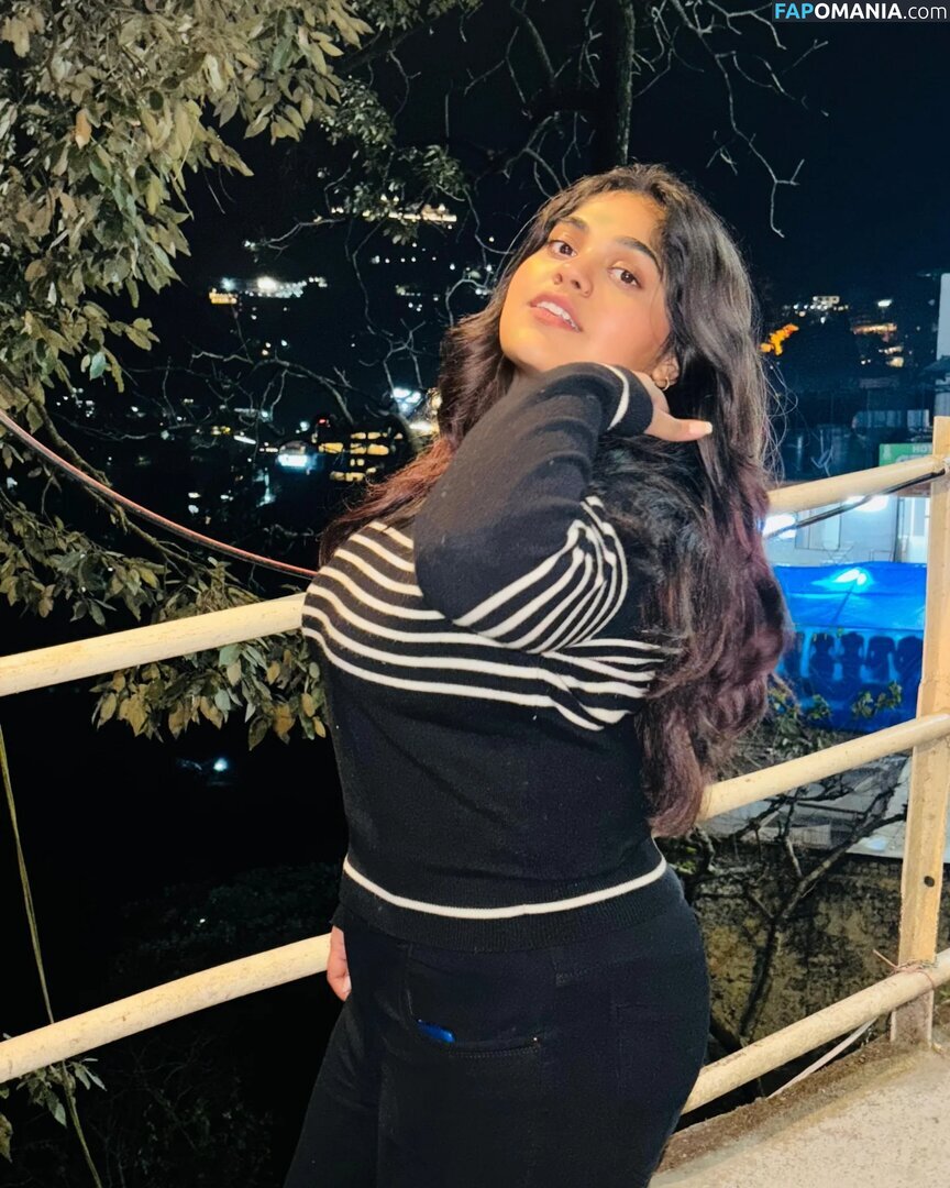 ayushi bhardwaj / ayushi_bhardwajj Desnudo OnlyFans  Foto filtrada #8
