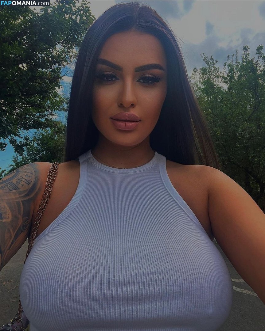 _b_miruna / k.miruu Desnudo OnlyFans  Foto filtrada #2