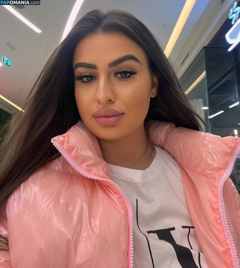 _b_miruna / k.miruu Desnudo OnlyFans  Foto filtrada #4