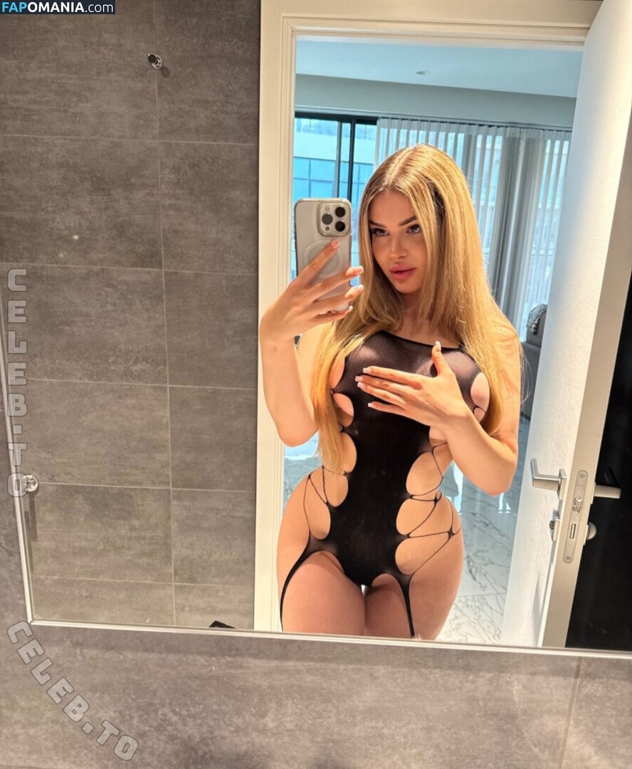 Barbie Stella / Barbiestella / Officalbarbieatella / Stellabarbyy Desnudo OnlyFans  Foto filtrada #1