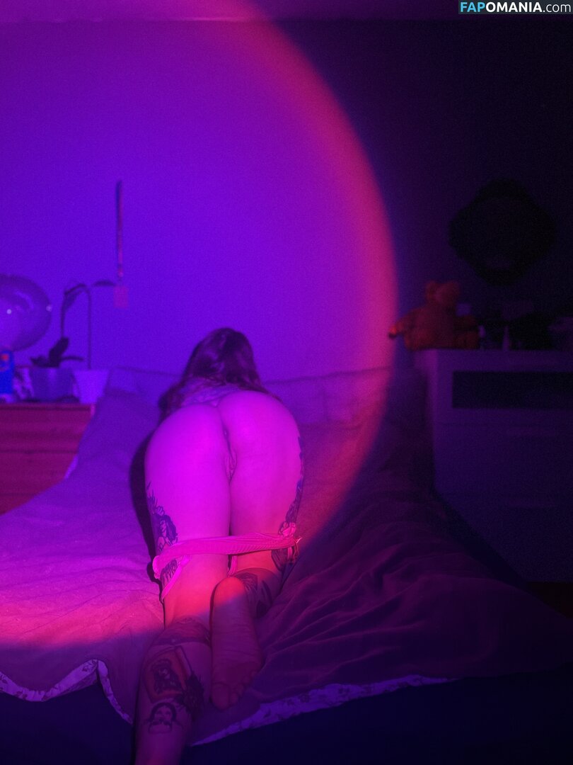 belaya_devushka / зато красивая Desnudo OnlyFans  Foto filtrada #3