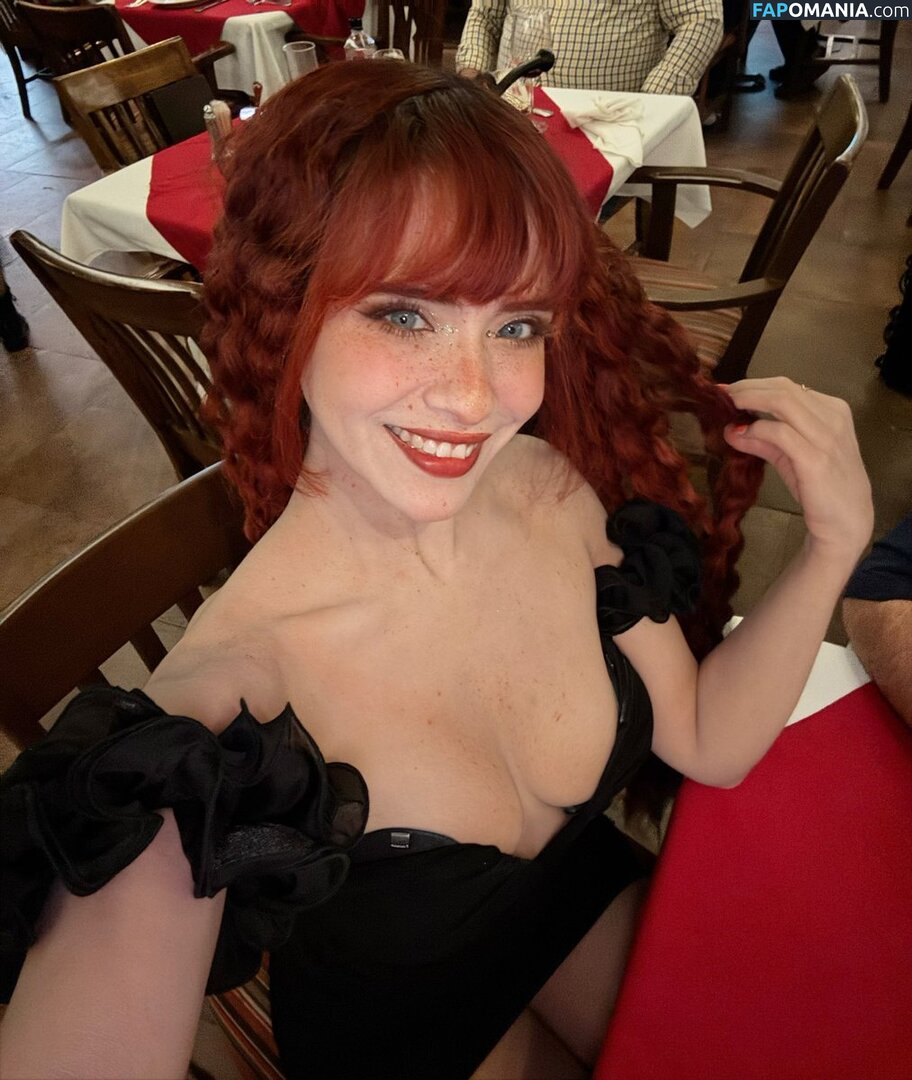 Bella Dueñas Desnudo OnlyFans  Foto filtrada #5