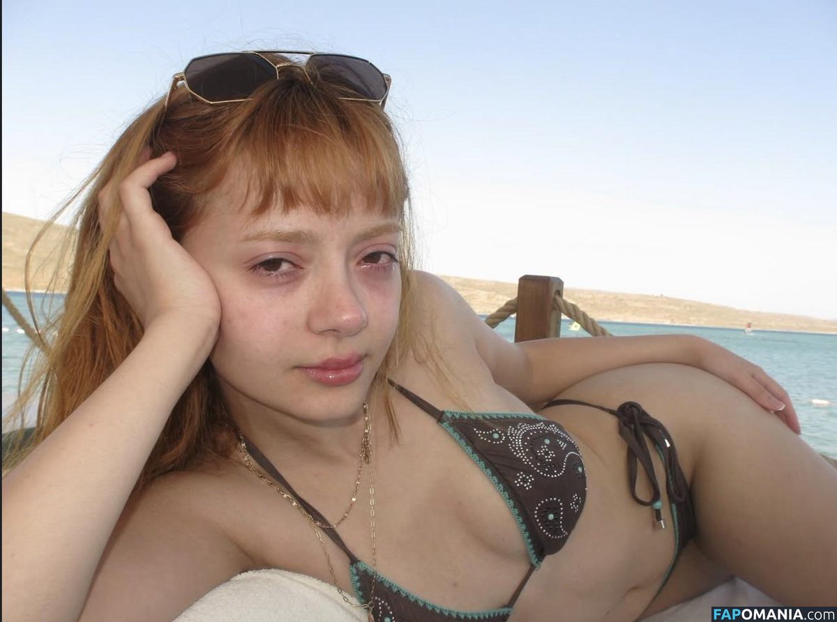 Büşra Zeynep Çetin Desnudo OnlyFans  Foto filtrada #9