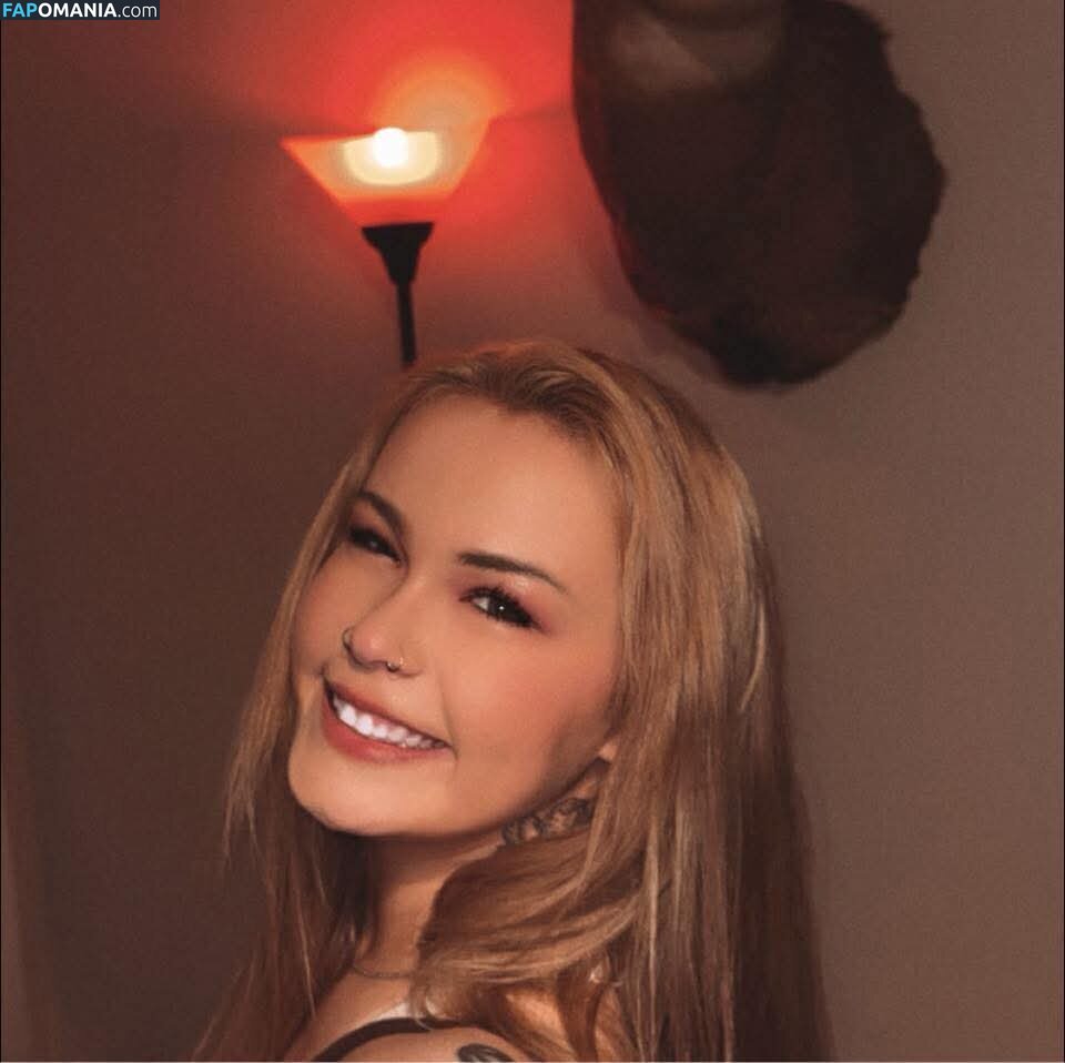 Busty Kristen from Iowa Desnudo OnlyFans  Foto filtrada #2