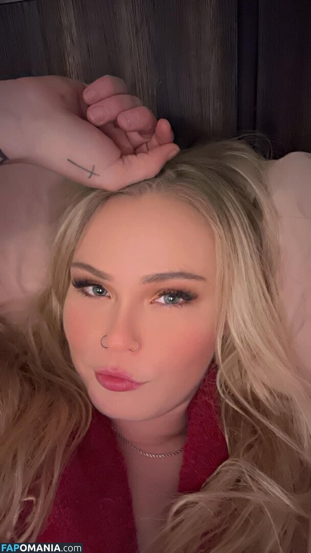 Busty Kristen from Iowa Desnudo OnlyFans  Foto filtrada #4