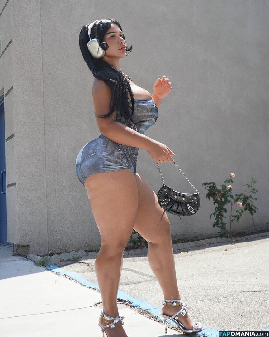 Carmela Habibi / carmelahabibi / carmellaxo / littlemisslibrarian Desnudo OnlyFans  Foto filtrada #46