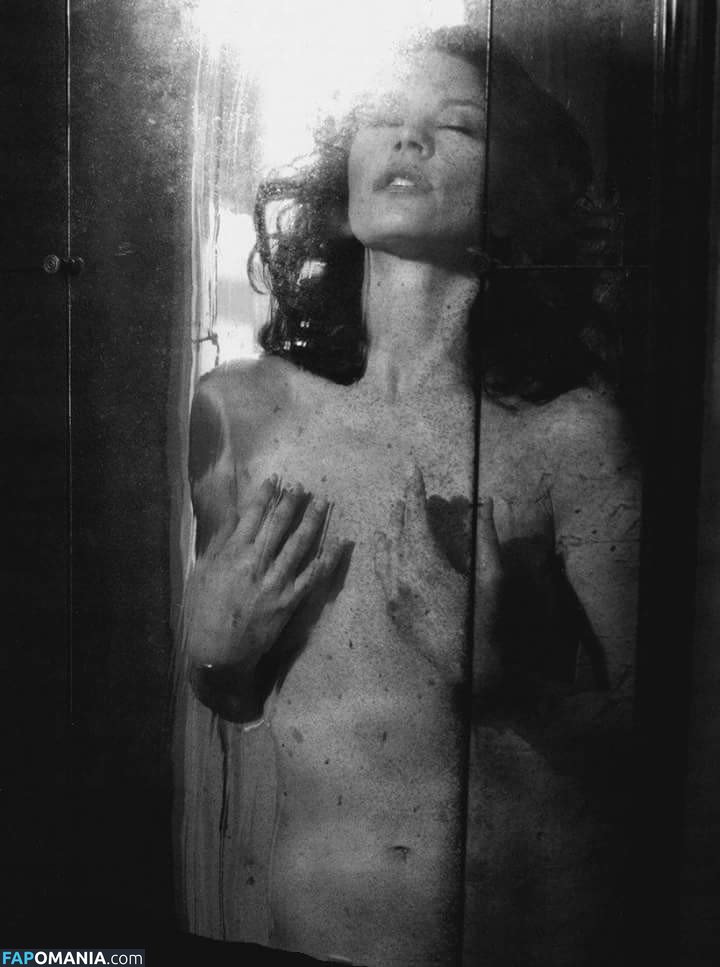 Catherine Zeta Jones / catherinezetajones Desnudo OnlyFans  Foto filtrada #4