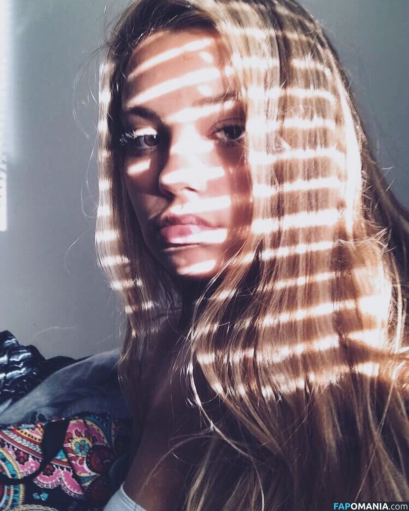 Catie Archambeau / catie.a Desnudo OnlyFans  Foto filtrada #12