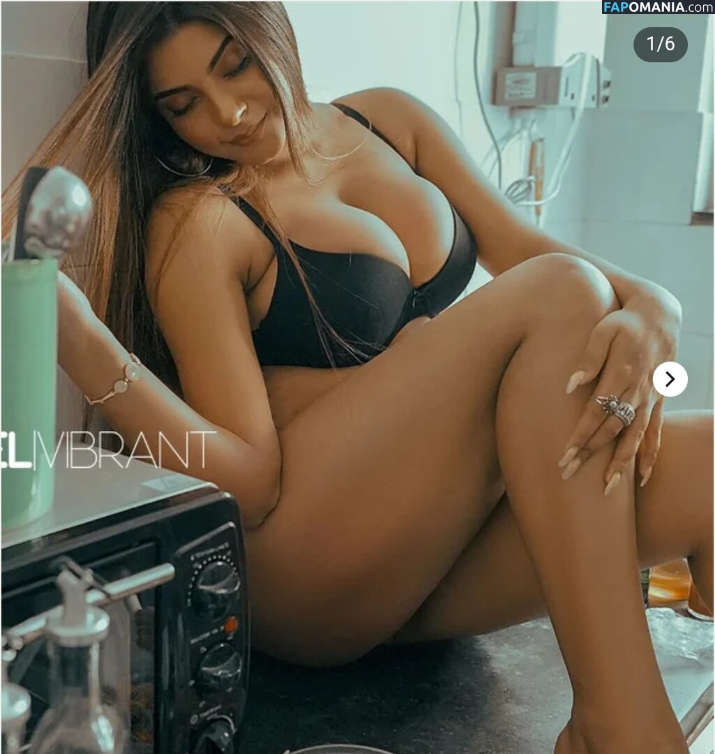 Chandrika Desai / Chandrika Passionica Desnudo OnlyFans  Foto filtrada #578