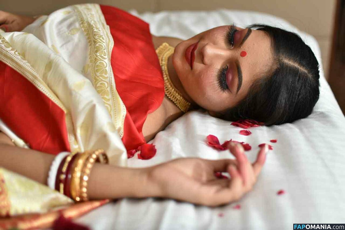 Chandrika Desai / Chandrika Passionica Desnudo OnlyFans  Foto filtrada #1078