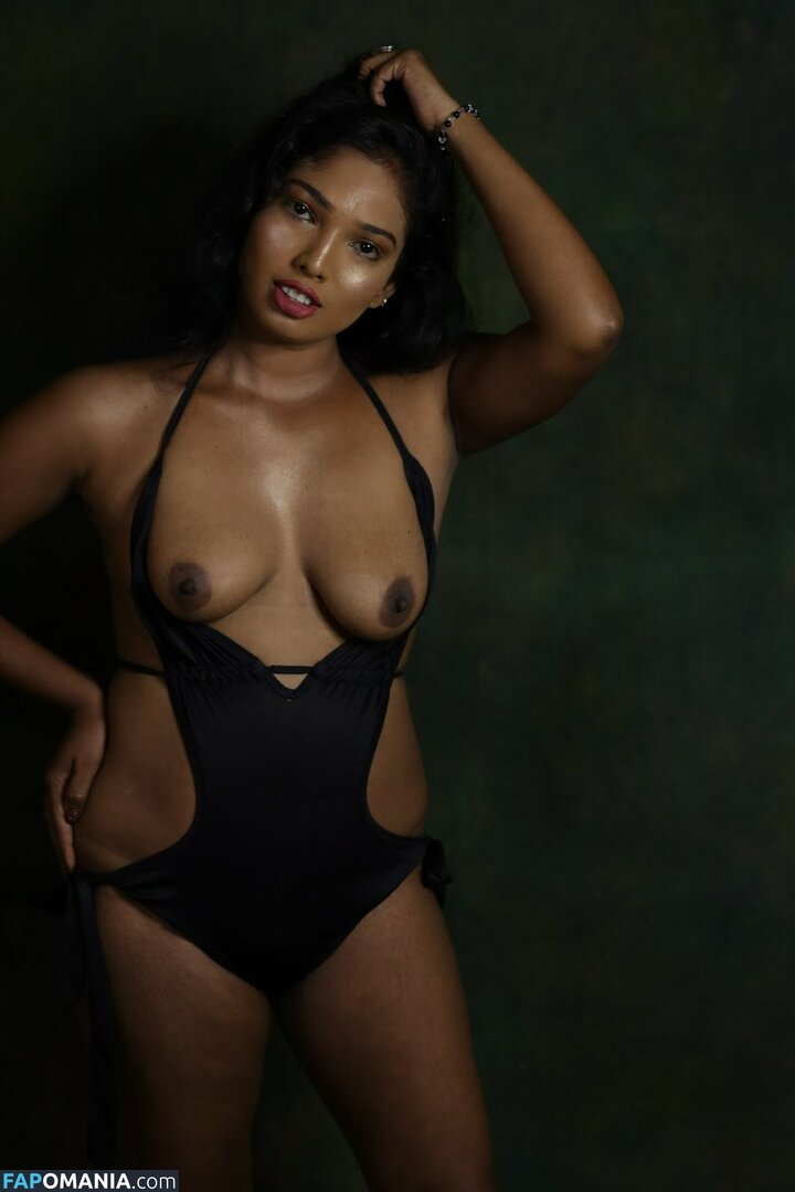 Chandrika Desai / Chandrika Passionica Desnudo OnlyFans  Foto filtrada #1093