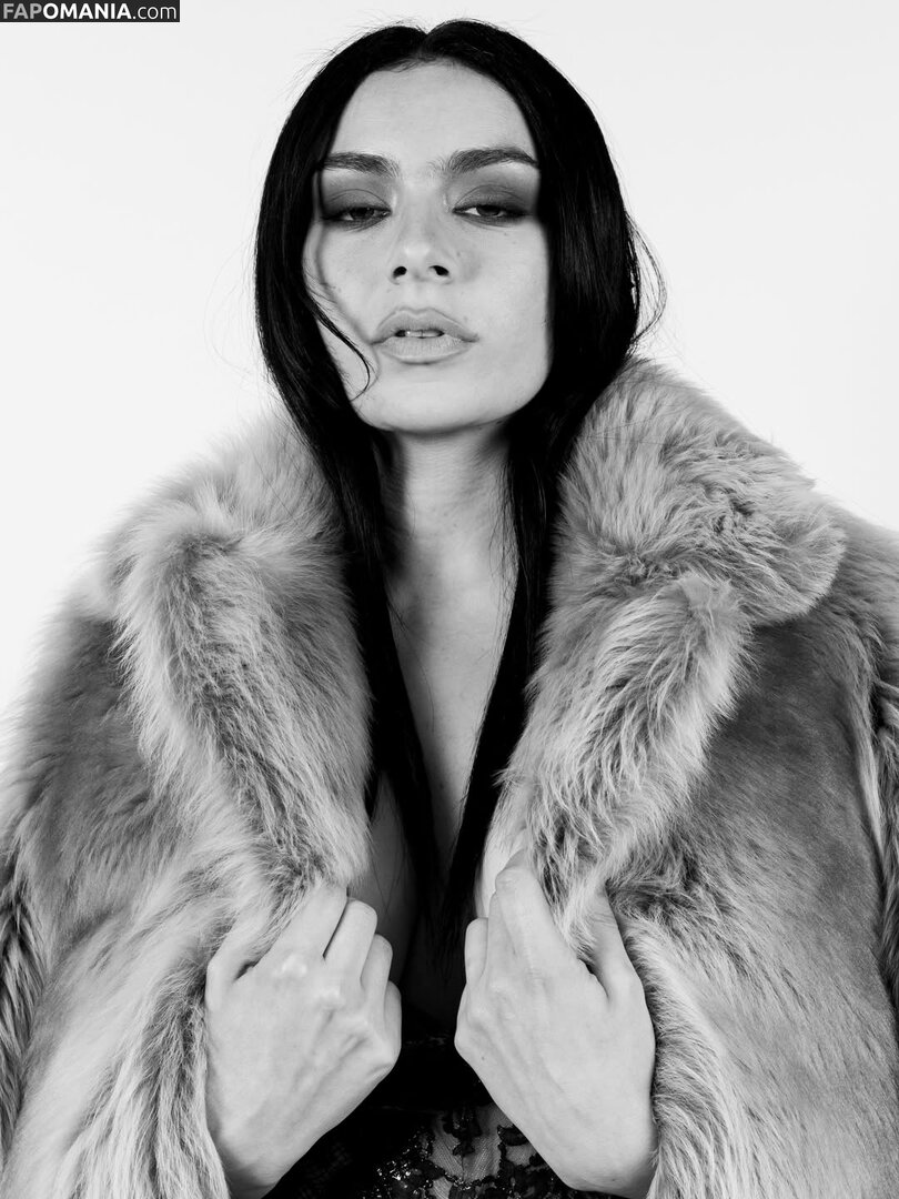 Charli XCX / charli_xcx / charlignarly / charlixcx / https: Desnudo OnlyFans  Foto filtrada #1276