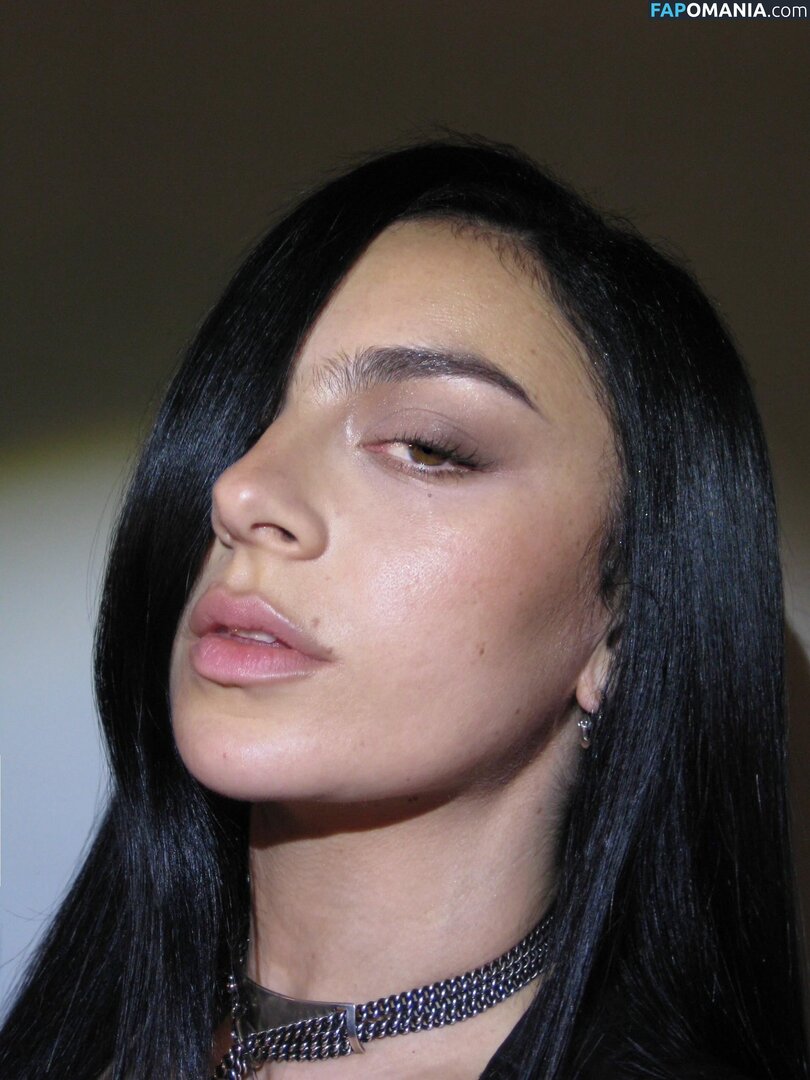 Charli XCX / charli_xcx / charlignarly / charlixcx / https: Desnudo OnlyFans  Foto filtrada #1291