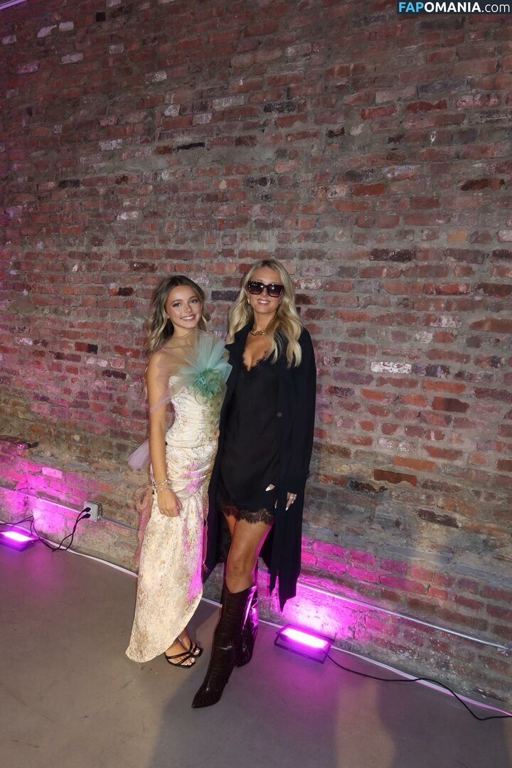 Chasity and Elli Nolan Desnudo OnlyFans  Foto filtrada #3