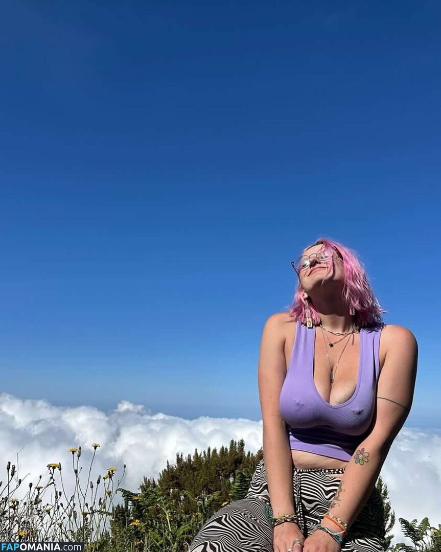 Clairewaytoheaven / saltwaterfaerie Desnudo OnlyFans  Foto filtrada #17