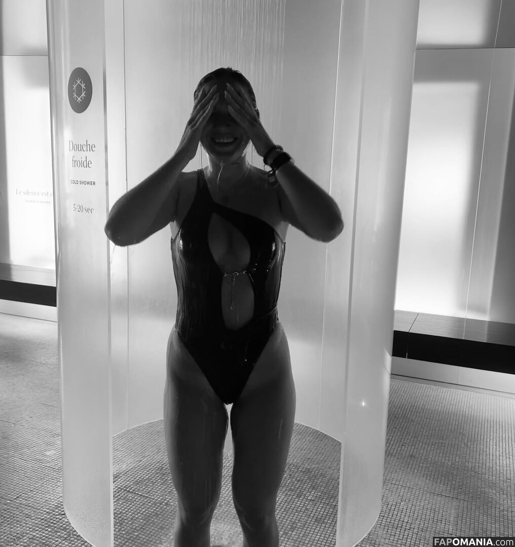 Courtney Sarault / court_sarault / courtsarault / https: Desnudo OnlyFans  Foto filtrada #17