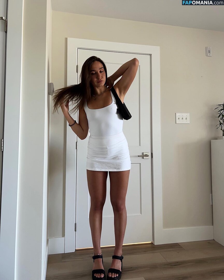 Courtney Sarault / court_sarault / courtsarault / https: Desnudo OnlyFans  Foto filtrada #40