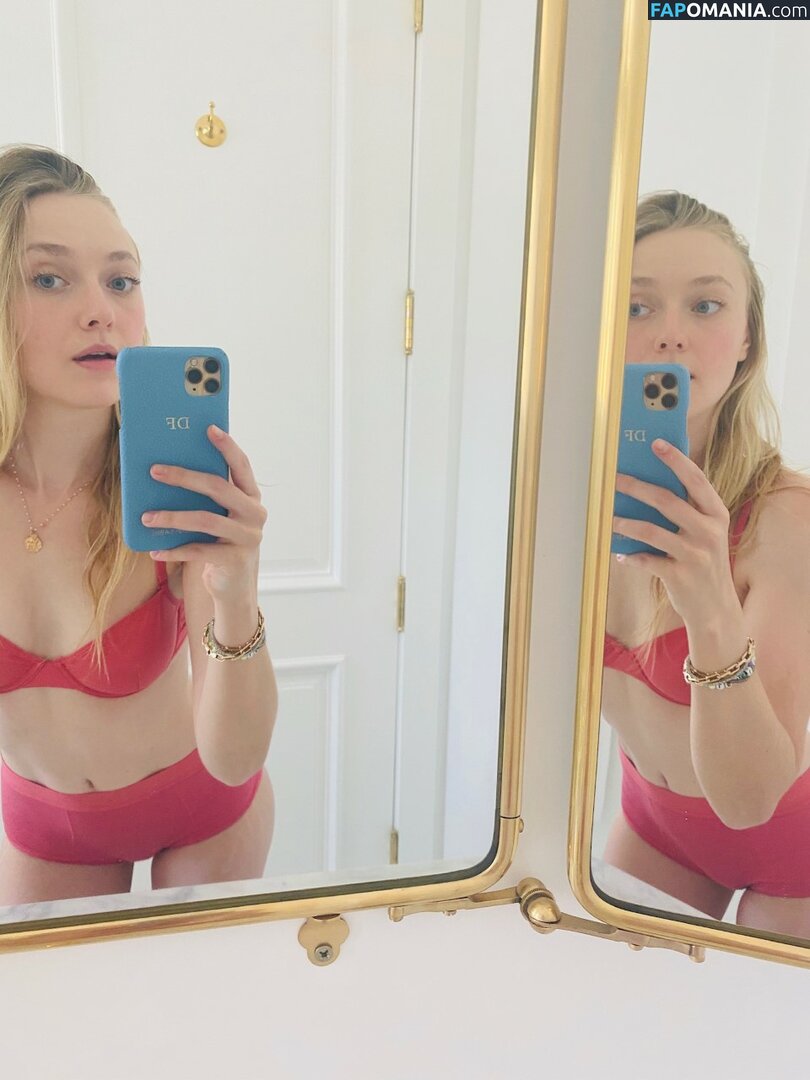 Dakota Fanning / dakotafanning Desnudo OnlyFans  Foto filtrada #4