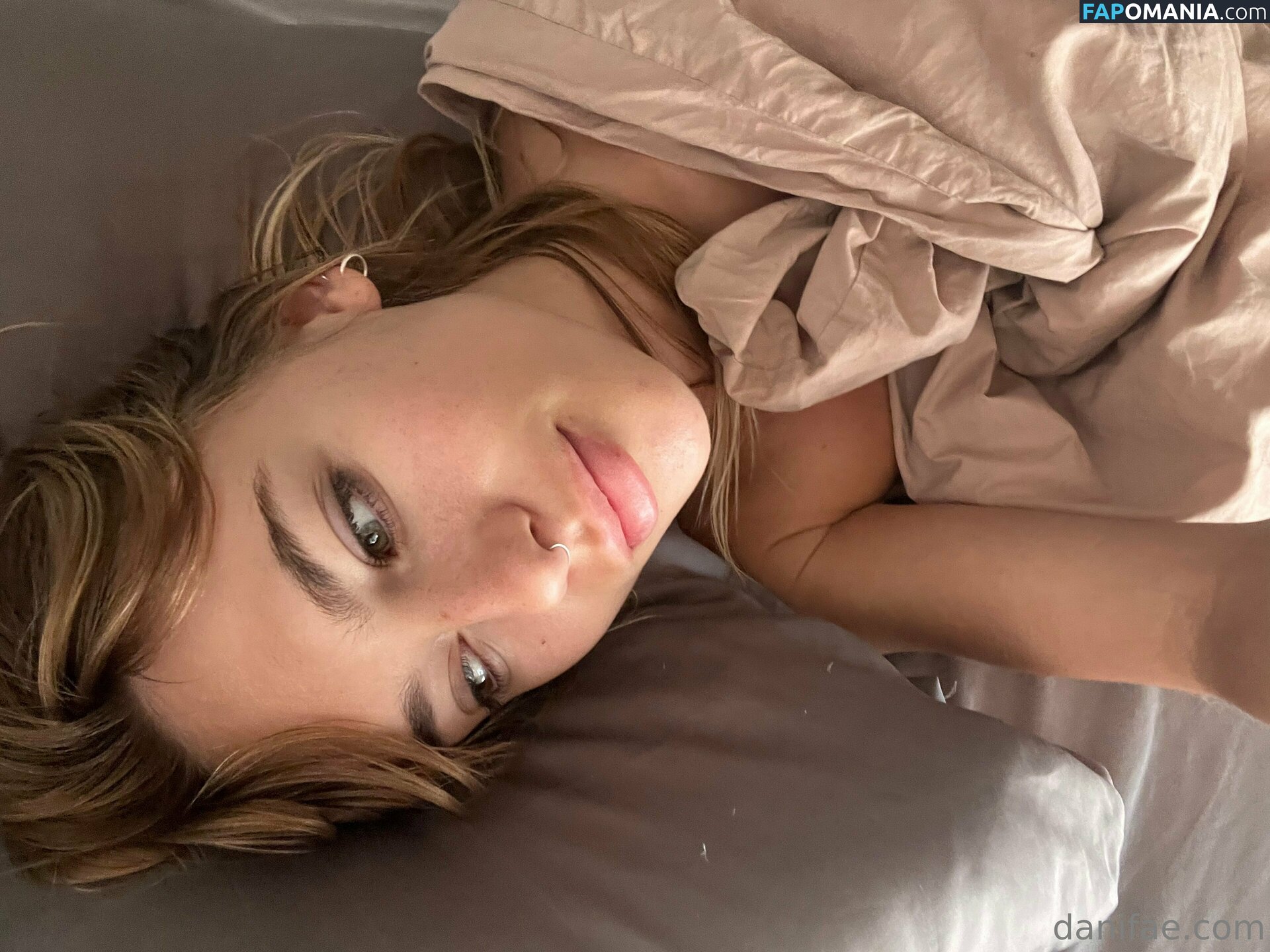 Dani Fae / DaniFae / GlitteringBat6 / TheDanii / daniandsebastian / itsdanifae Desnudo OnlyFans  Foto filtrada #42