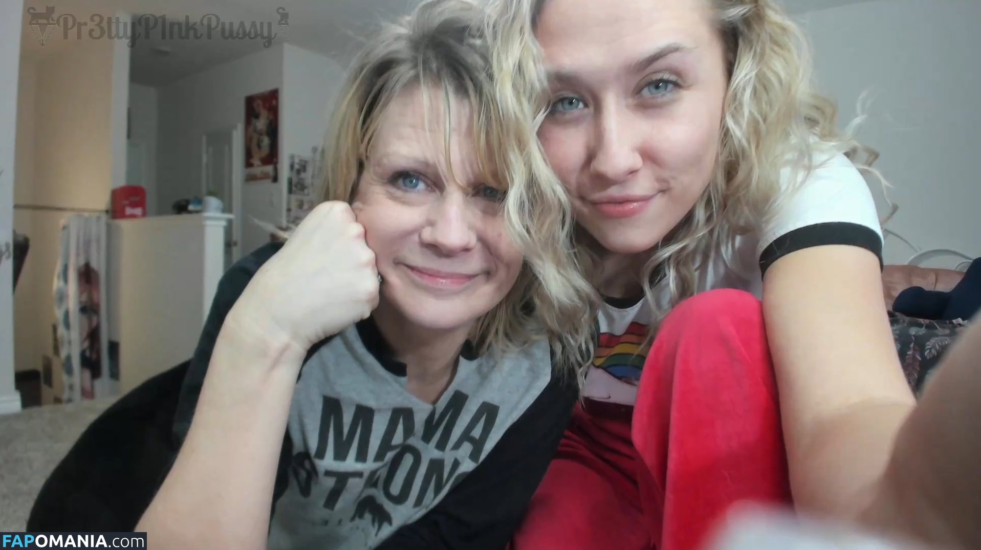 Daughter_Mother Desnudo OnlyFans  Foto filtrada #36