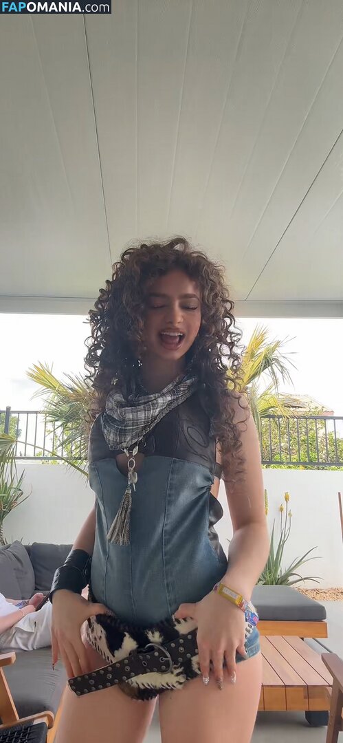 Demitra Kalogeras / demitrakalogeras Desnudo OnlyFans  Foto filtrada #23