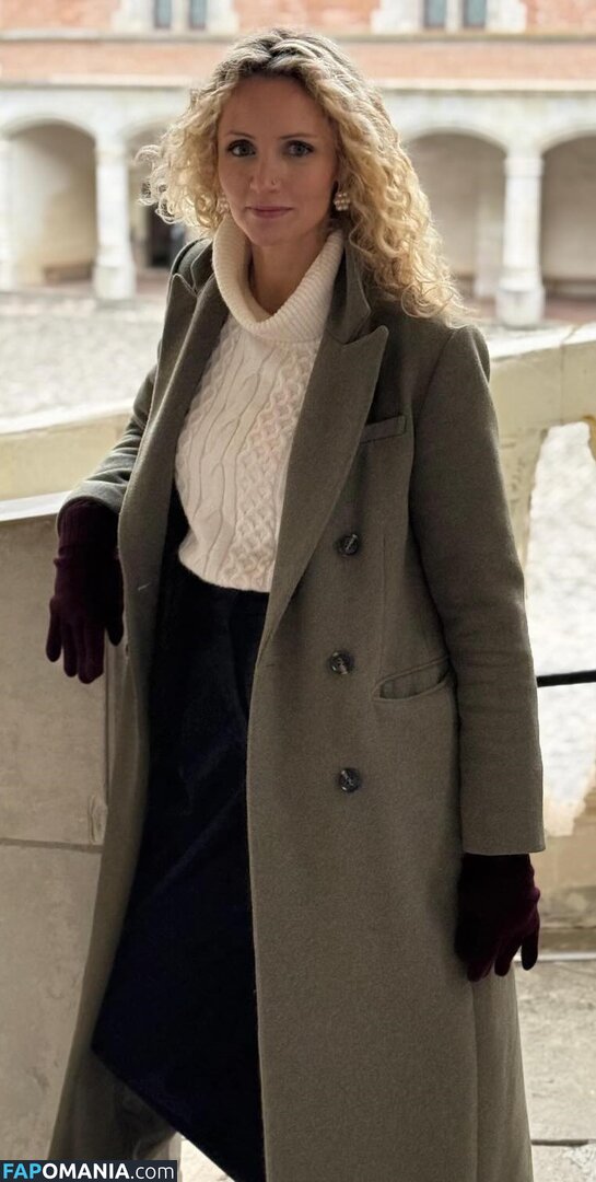 Dr Suzannah Lipscomb / https: / sixteenthcgirl Desnudo OnlyFans  Foto filtrada #1