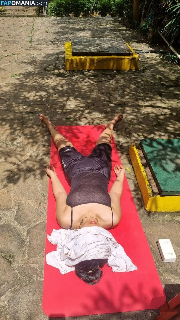Eby Sarasvati / Eby5lut / EbySarasvati Desnudo OnlyFans  Foto filtrada #28