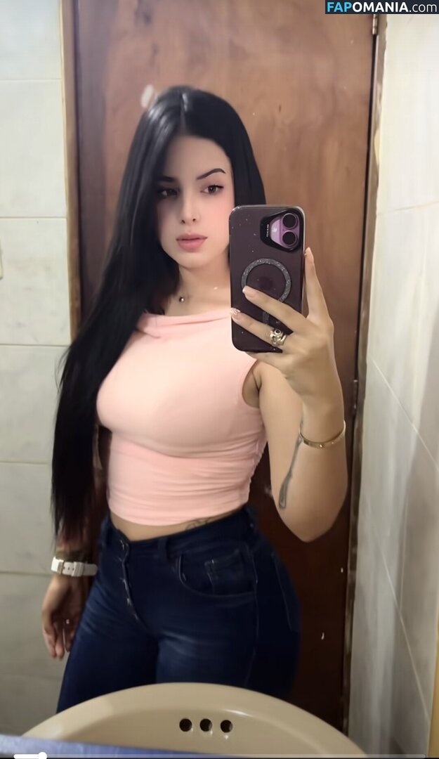 Edvcf16 / charlottegonzalez_02 Desnudo OnlyFans  Foto filtrada #1