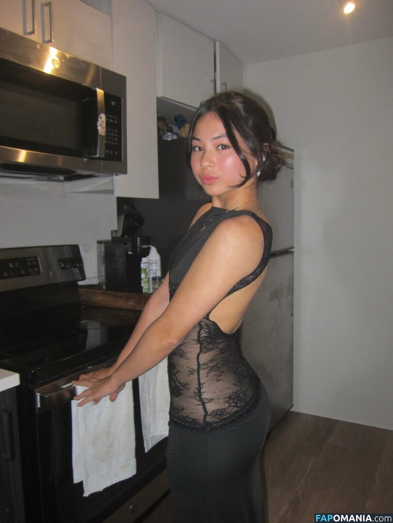 Elaine Gu / elainegu_ Desnudo OnlyFans  Foto filtrada #6