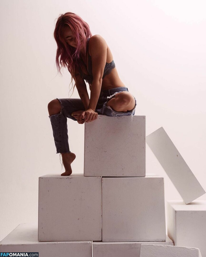 ElIZAGRACEMUSIC / Eliza Grace / elizaxograce / iamelizagrace_ Desnudo OnlyFans  Foto filtrada #8